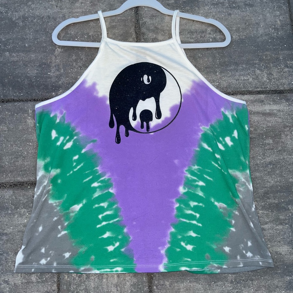 Hot topic tank top